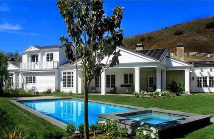 kylie-jenner-mansion.gif