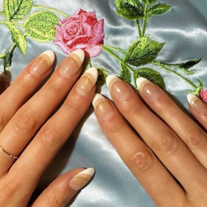5frenchmanicure-makeovers-01.jpg