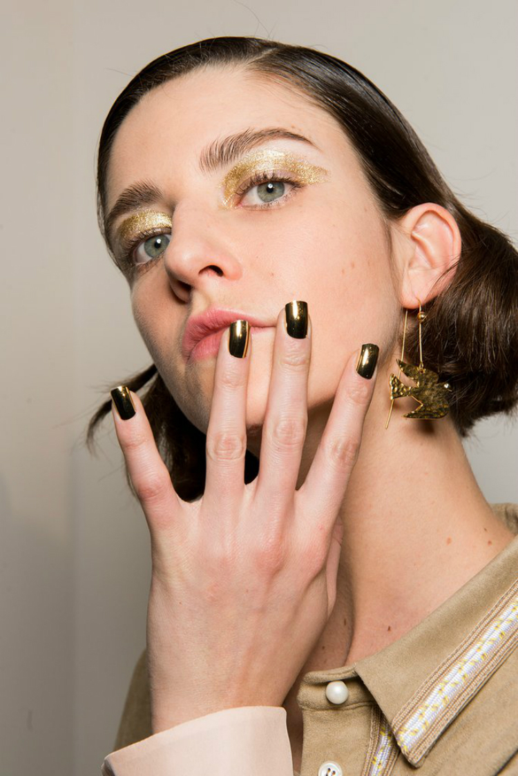 7incredible-manicures-pfw-fw1718-07.jpg