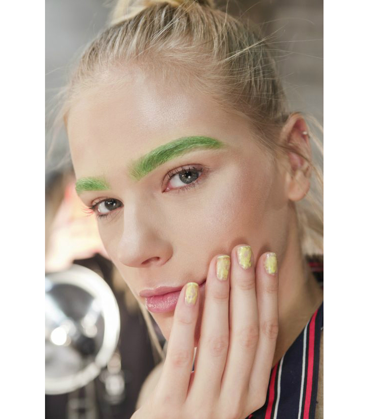coloredeyebrowstrend_07.jpg