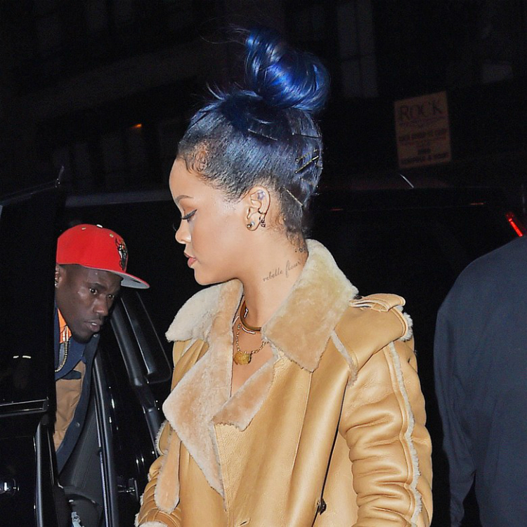 9bluehair_celebs_03.jpg