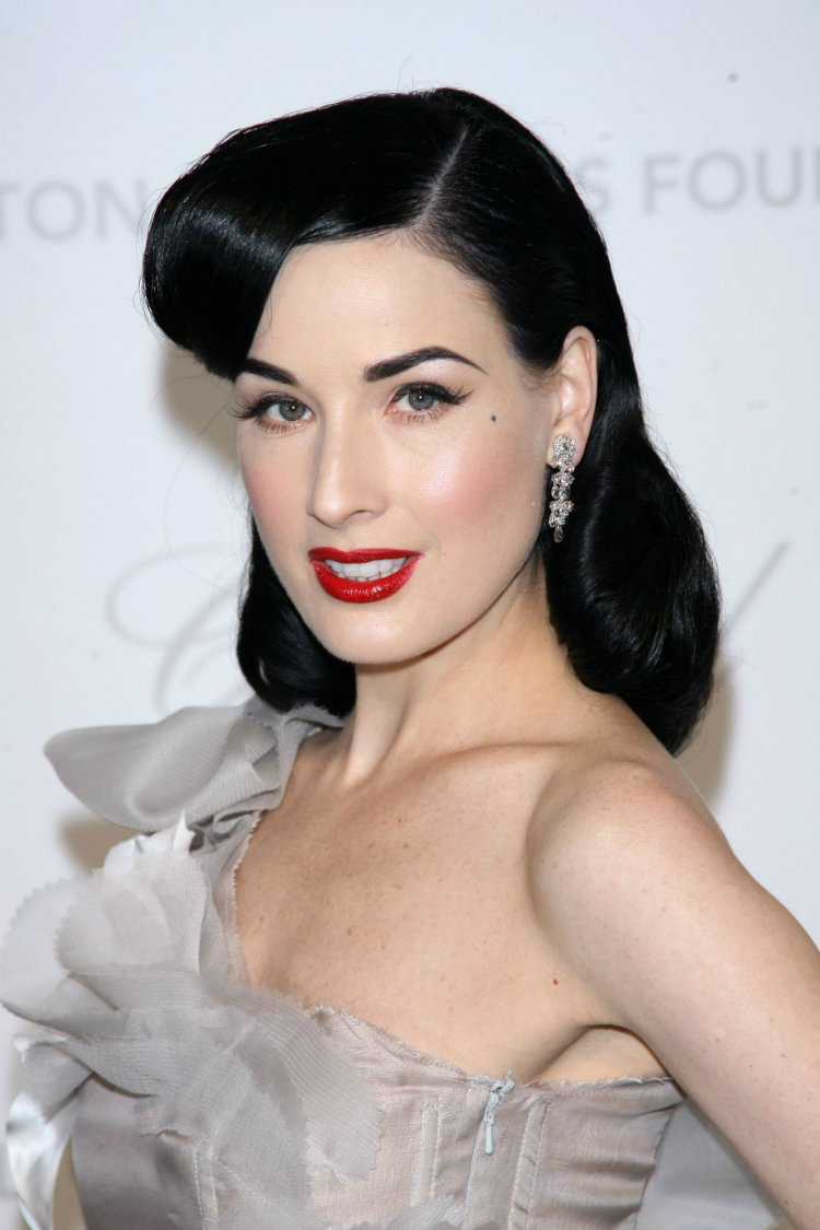 9mediumlenght_hairstyles_08.jpg