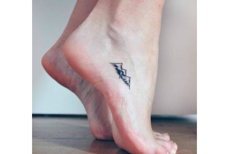 10minimaltattoos_05.jpg