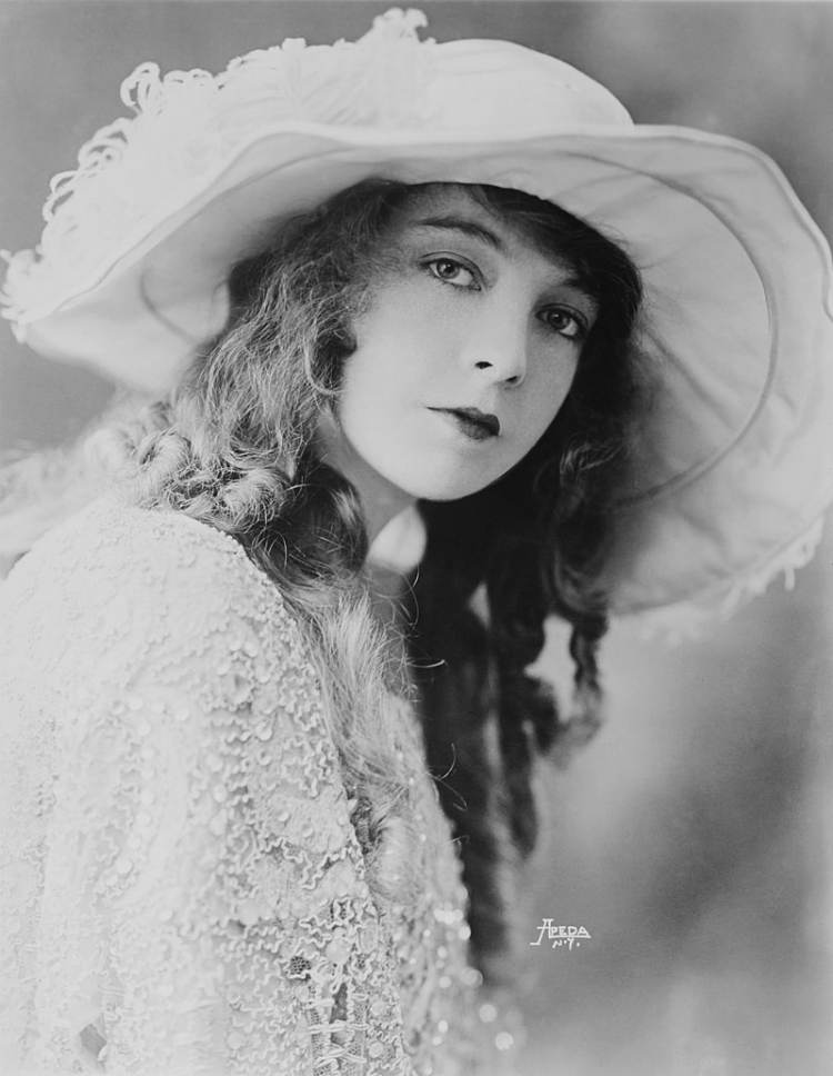 20supdos_vintagecurls_05.jpg