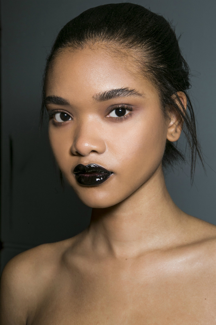 blacklipstick_01.jpg