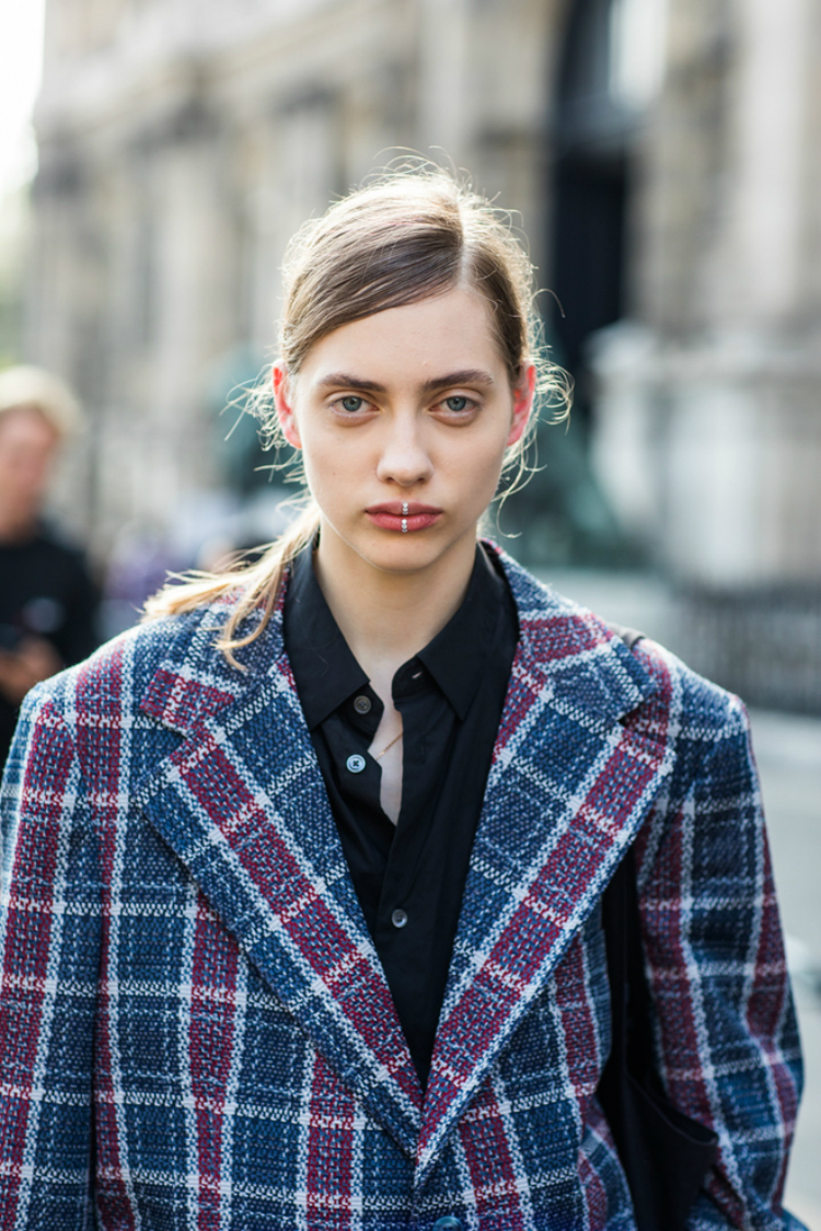 pfw_spring2018_beautylooks_04.jpg