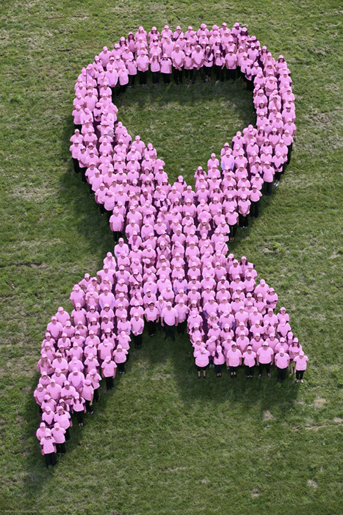 25years_estee_breastcancer_04.JPG