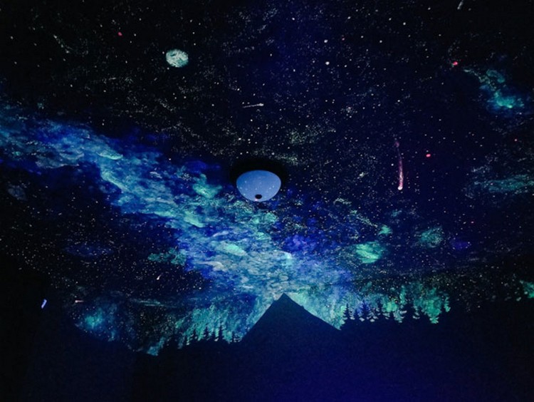 galaxyroom.jpg