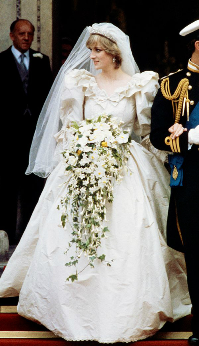 7celeb_weddingdress_01.jpg