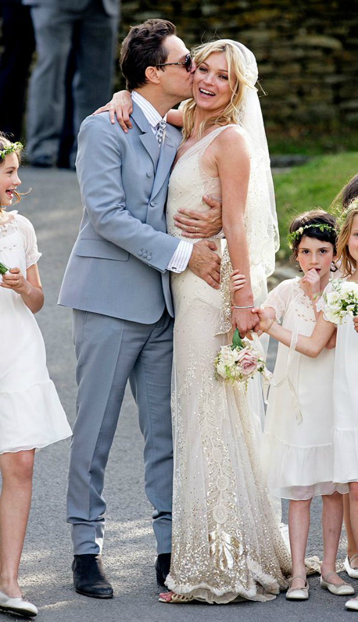 7celeb_weddingdress_03.jpg