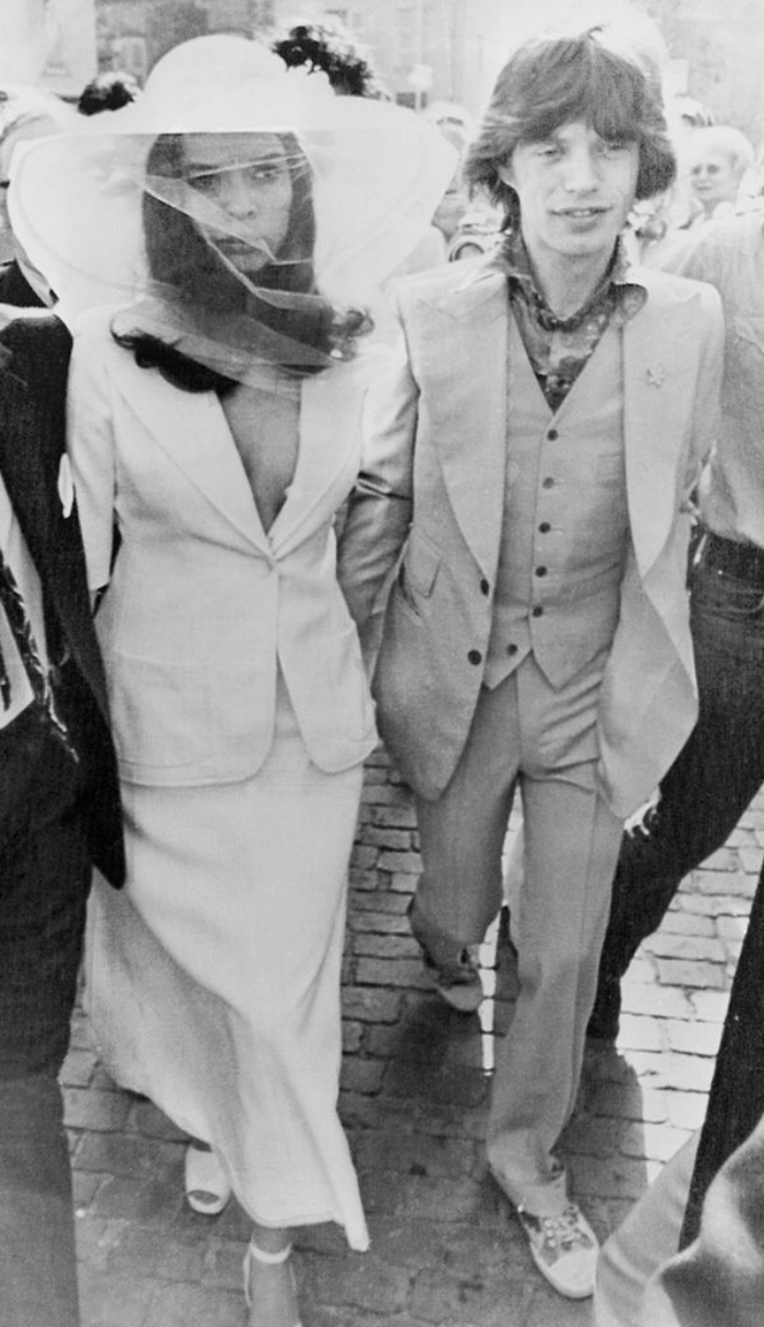 7celeb_weddingdress_04.jpg