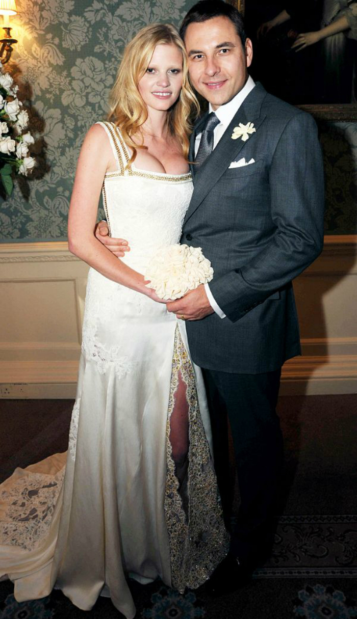 7celeb_weddingdress_06.jpg