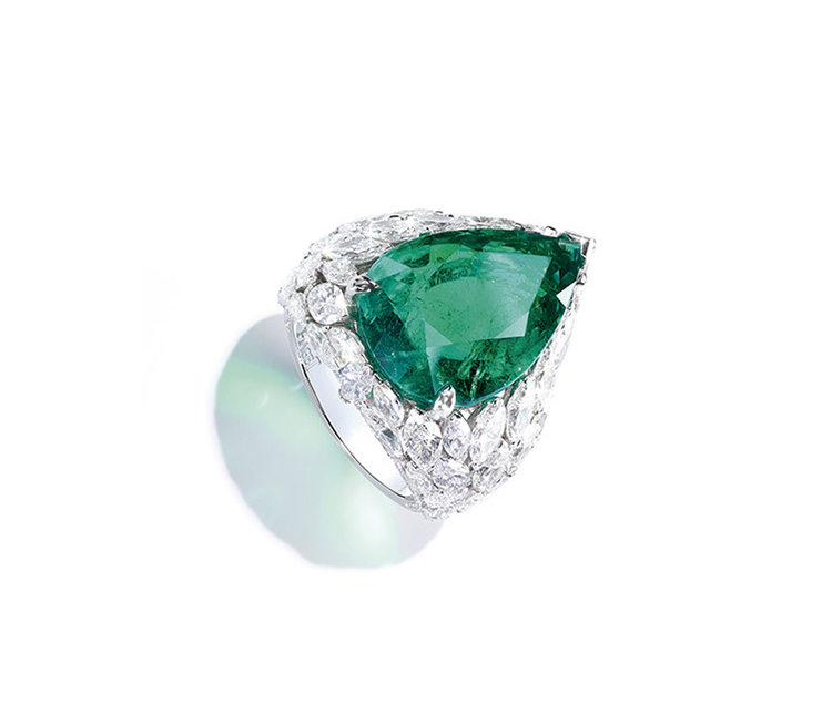 5stunning-emerald-jewerly-04.jpg