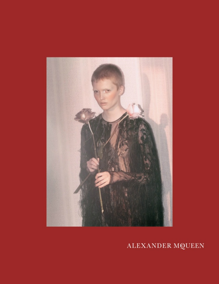 Alexander-McQueen-2015-Fall-Ad-Campaign01.jpg