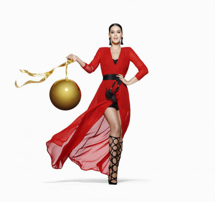 Katy-Perry-HM-Christmas-2015-Ad-Campaign06.jpg