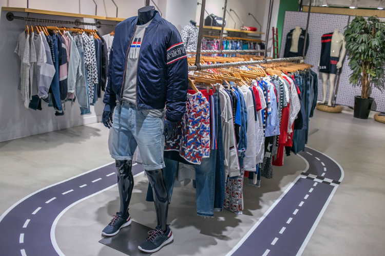 2018_ss_tommy_presentation_04.jpg