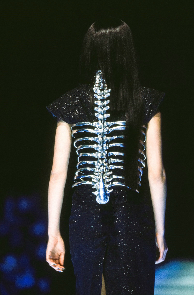 archive_shaunleane_jewerly_mcqueen_03.jpg