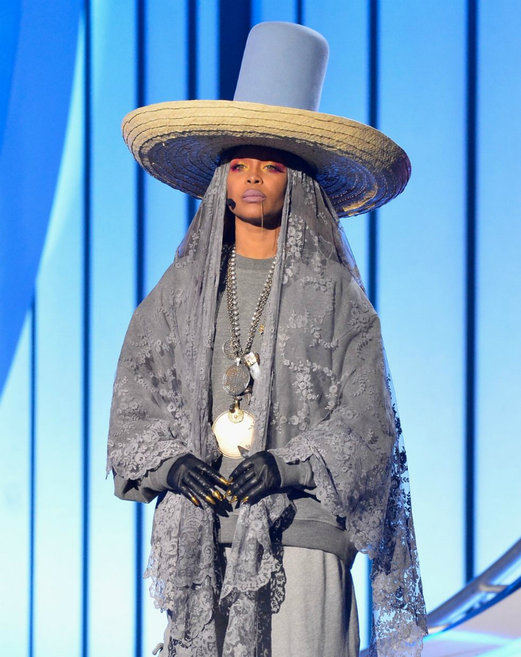 10hats_erykahbadu_03.jpg