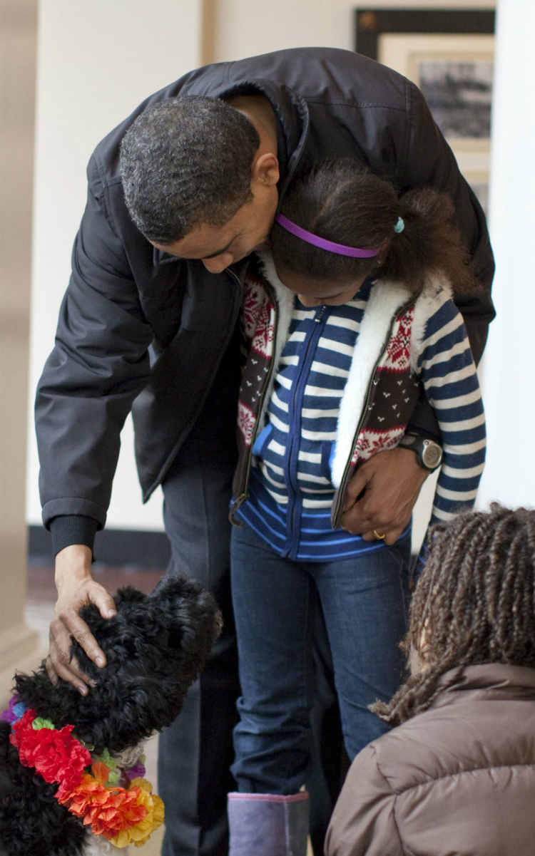 7obamas_pics_02.jpg