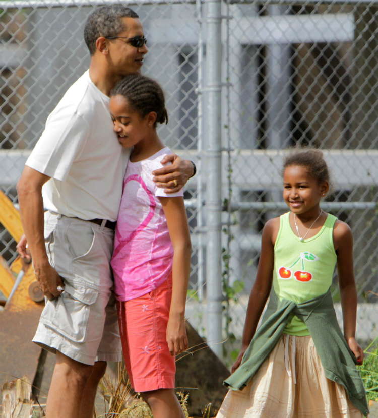 7obamas_pics_03.jpg