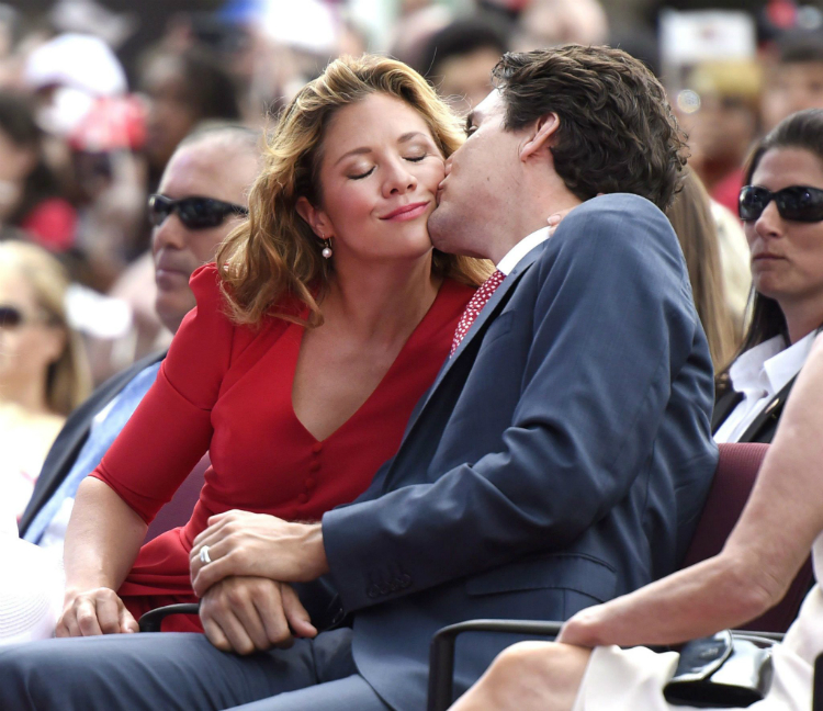 7trudeau_gregoire_moments_08.jpg