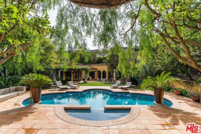 kendall_newmansion_01.jpg