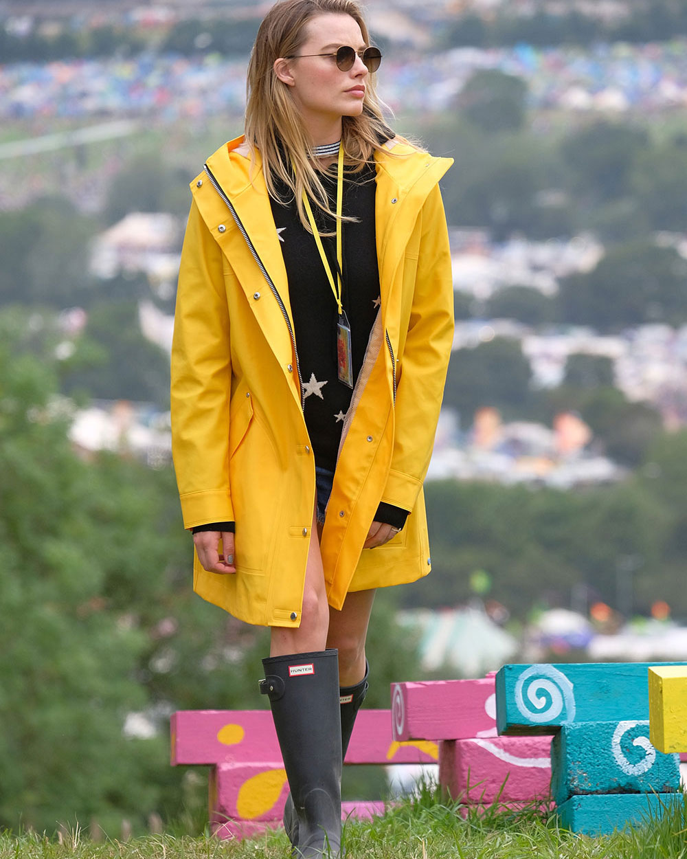 MargotRobbie_Glastonbury_F.jpg