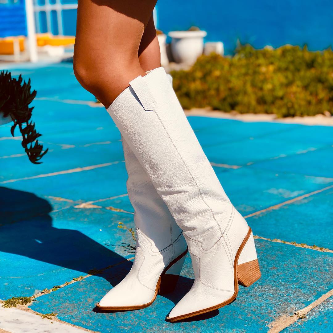kikkilineloveshoes_53673361_373009963297704_684807592959785352_n.jpg