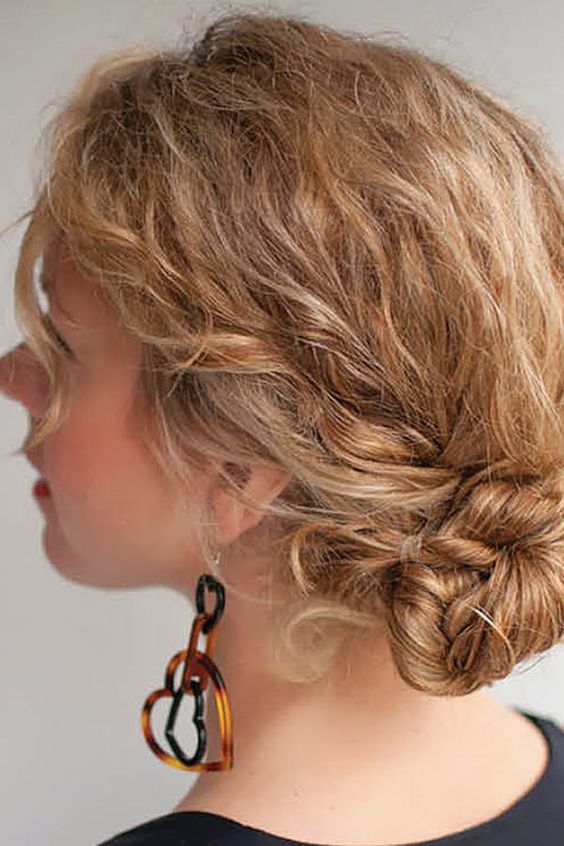 9bunhairstyles_08.jpg