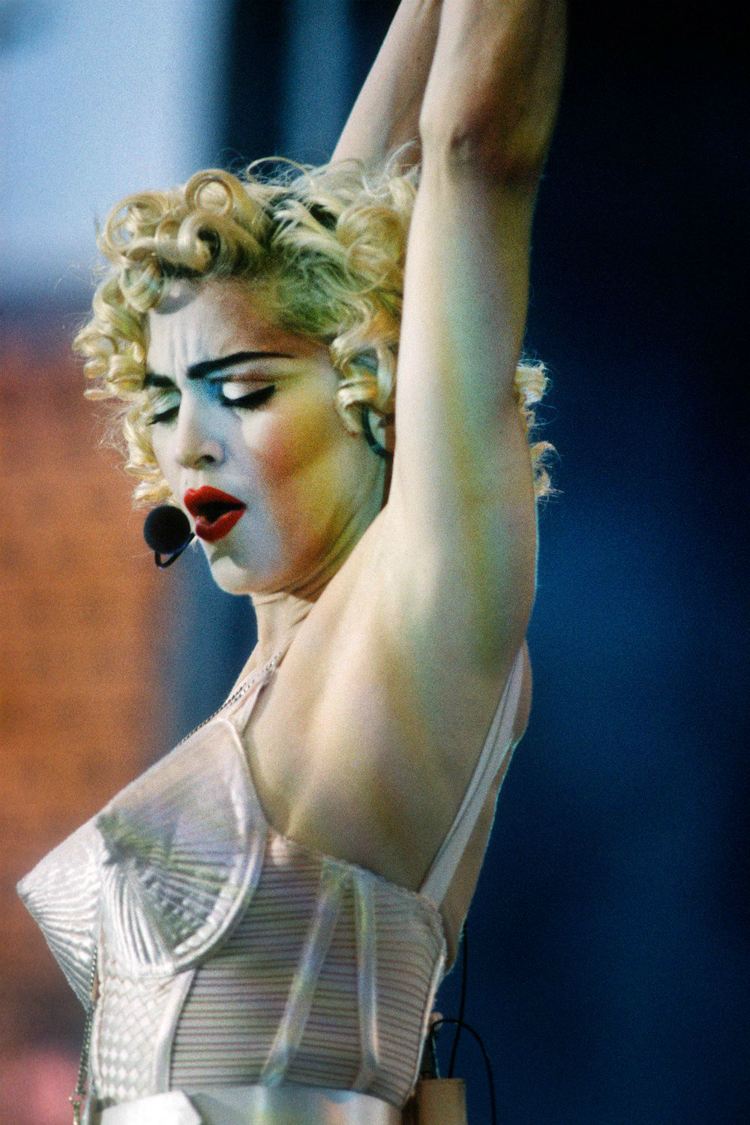 iconic_redlips_06.jpg
