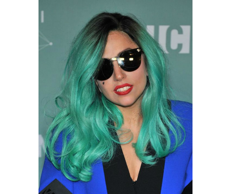 8ladygagabl_03.jpg