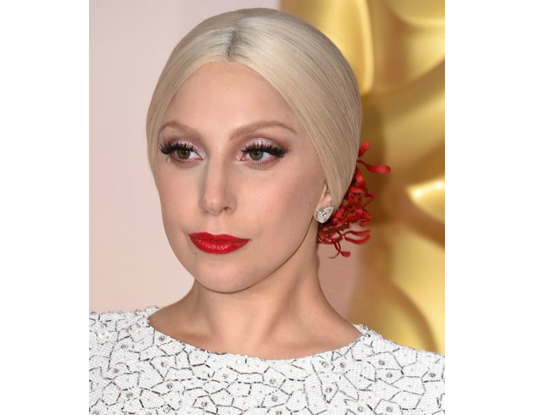 8ladygagabl_07.jpg