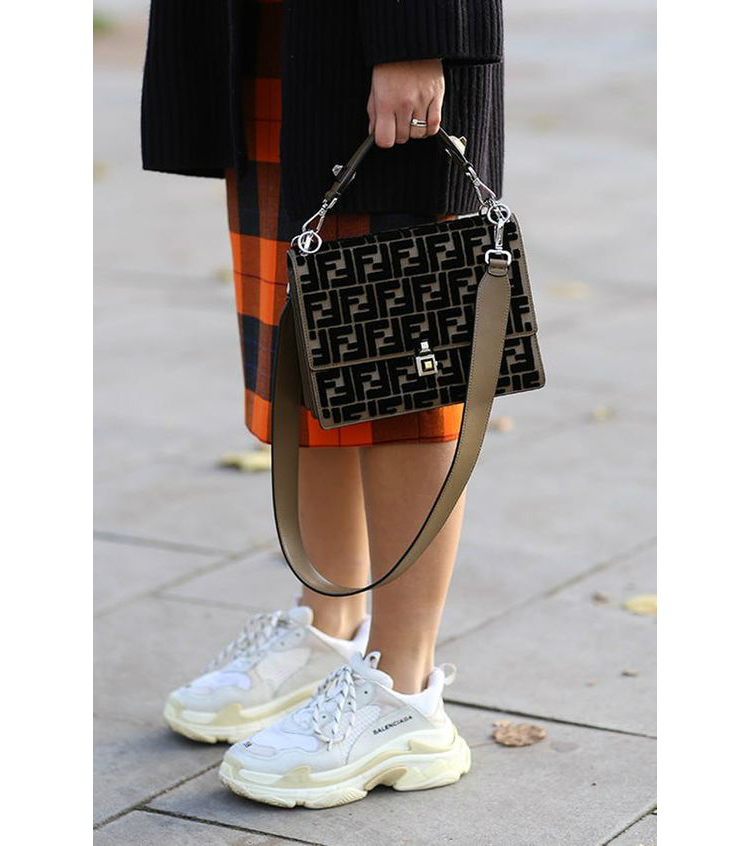 6bagtrends19_02.jpg