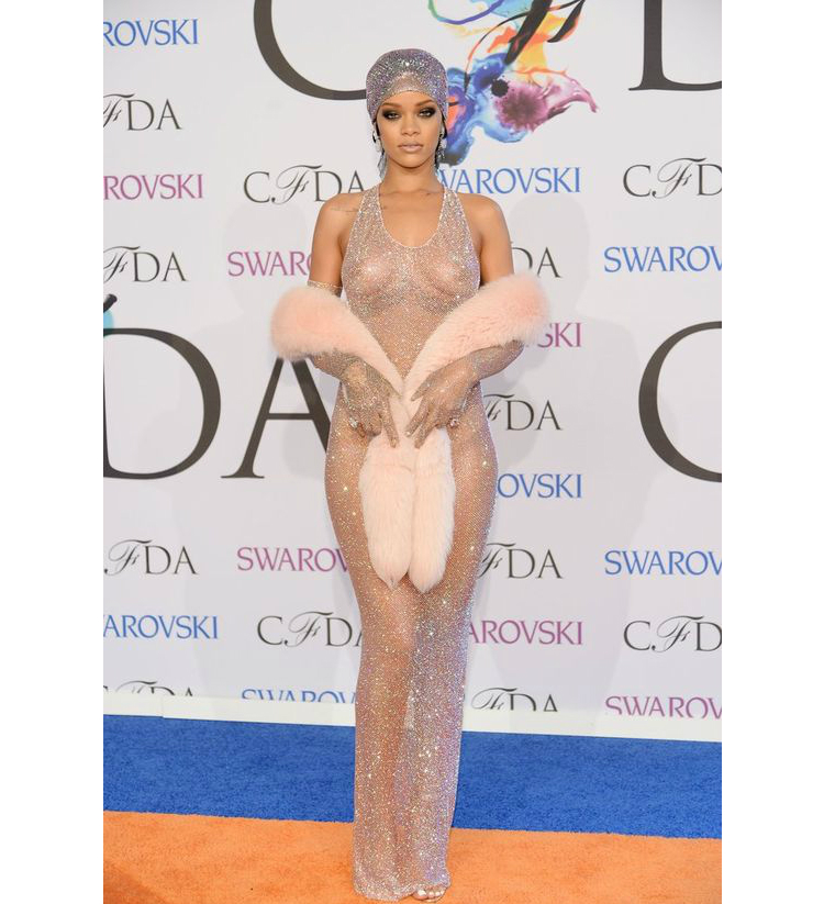 10rihannasexytimes_09.jpg