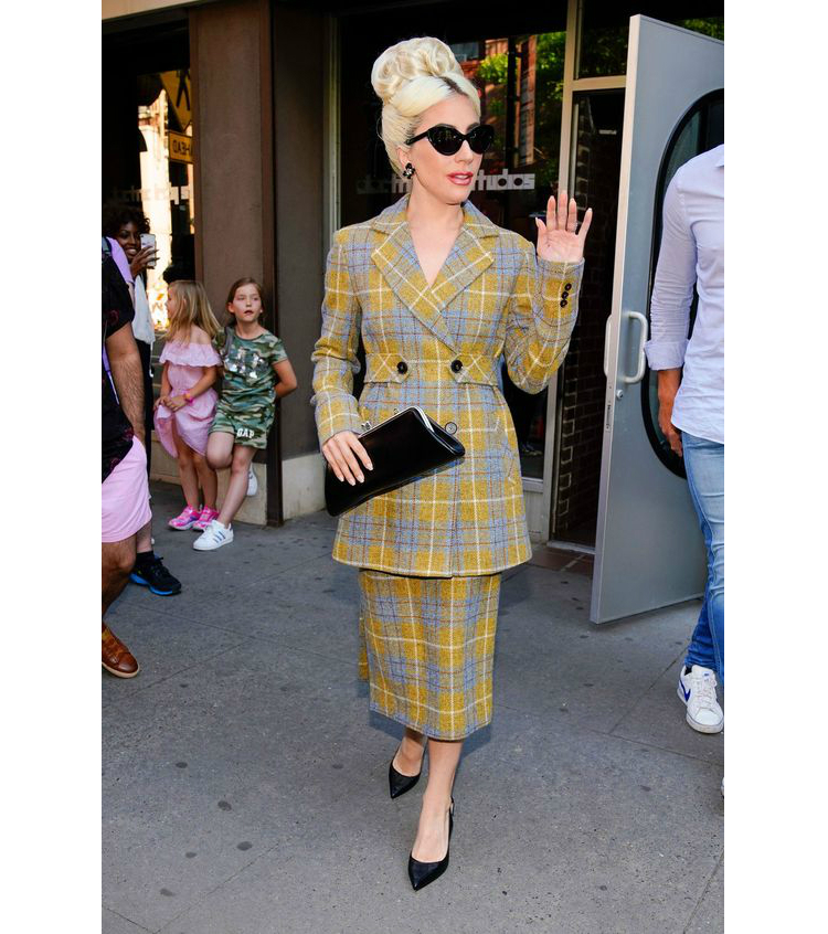 10gagalooks_may_02.jpg