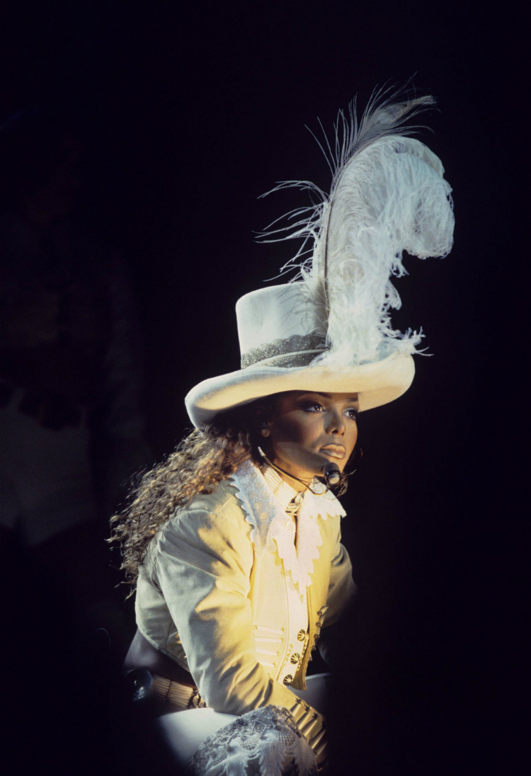 10bestjanetjacksonlooks_02.jpg