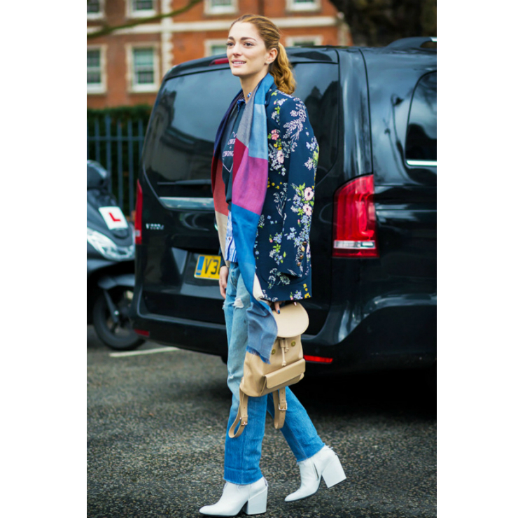 5waystowearascarf_01.jpg