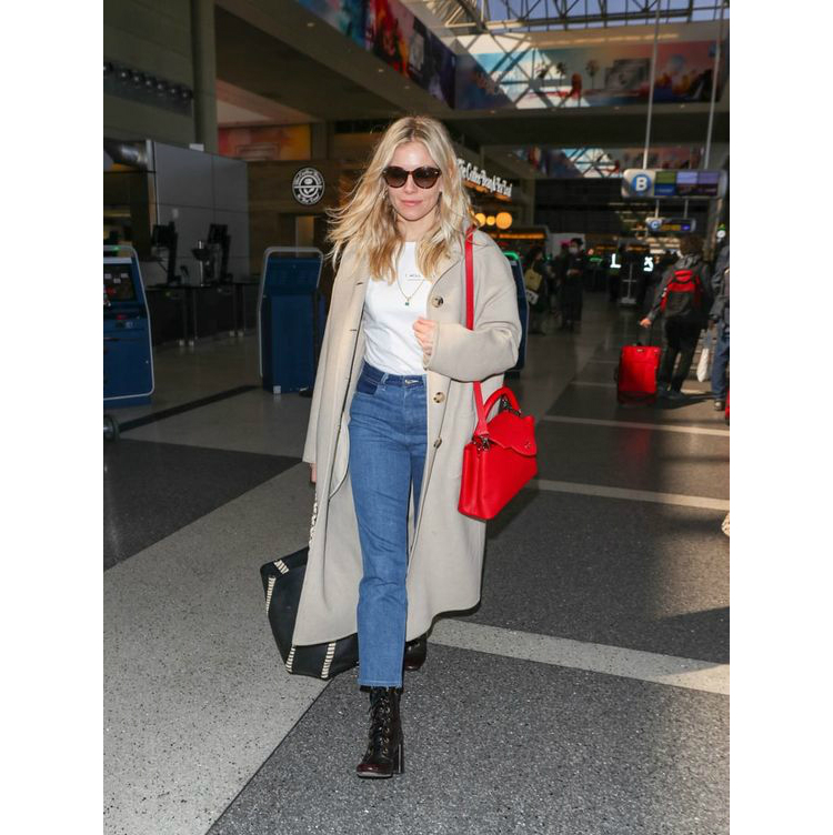 airportstylecelebs_04.jpg