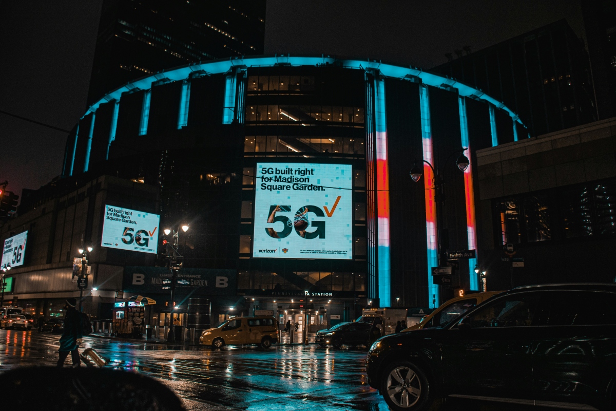 Το Madison Square Garden έχει λίστα με celebrities για το ποιος είναι "gay" και ποιος "high risk"