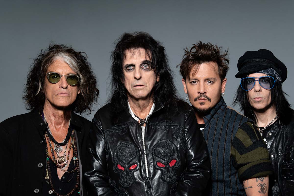 &Omicron;&iota; Hollywood Vampires &delta;&iota;&alpha;&sigma;&kappa;&epsilon;&upsilon;ά&zeta;&omicron;&upsilon;&nu; &tau;&omicron; "Ace of Spades"