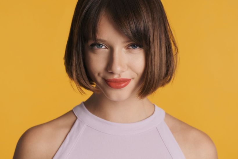 Mob Hair: Το κούρεμα που επιστρέφει δυναμικά και αλλάζει όλα όσα ξέραμε για το μεσαίο μήκος