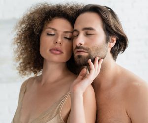 Οι συχνές επαφές ανάμεσα σε ένα ζευγάρι βοηθούν σημαντικά στην επιβράδυνση της γήρανσης