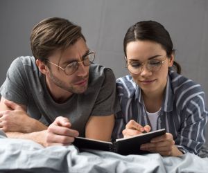 Κι όμως το προγραμματισμένο σεξ είναι το «μυστικό» που έδιωξε τις αράχνες από… τη σχέση μου