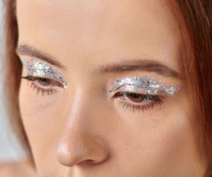 glitter frost eyes: 5 σκιές για να πετύχεις το απόλυτο χειμωνιάτικο trend