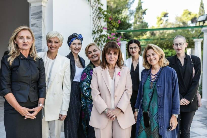 Η Πρόεδρος της Δημοκρατίας τιμά την Παγκόσμια ημέρα πρόληψης κατά του καρκίνου του μαστού με 6 γενναίες γυναίκες