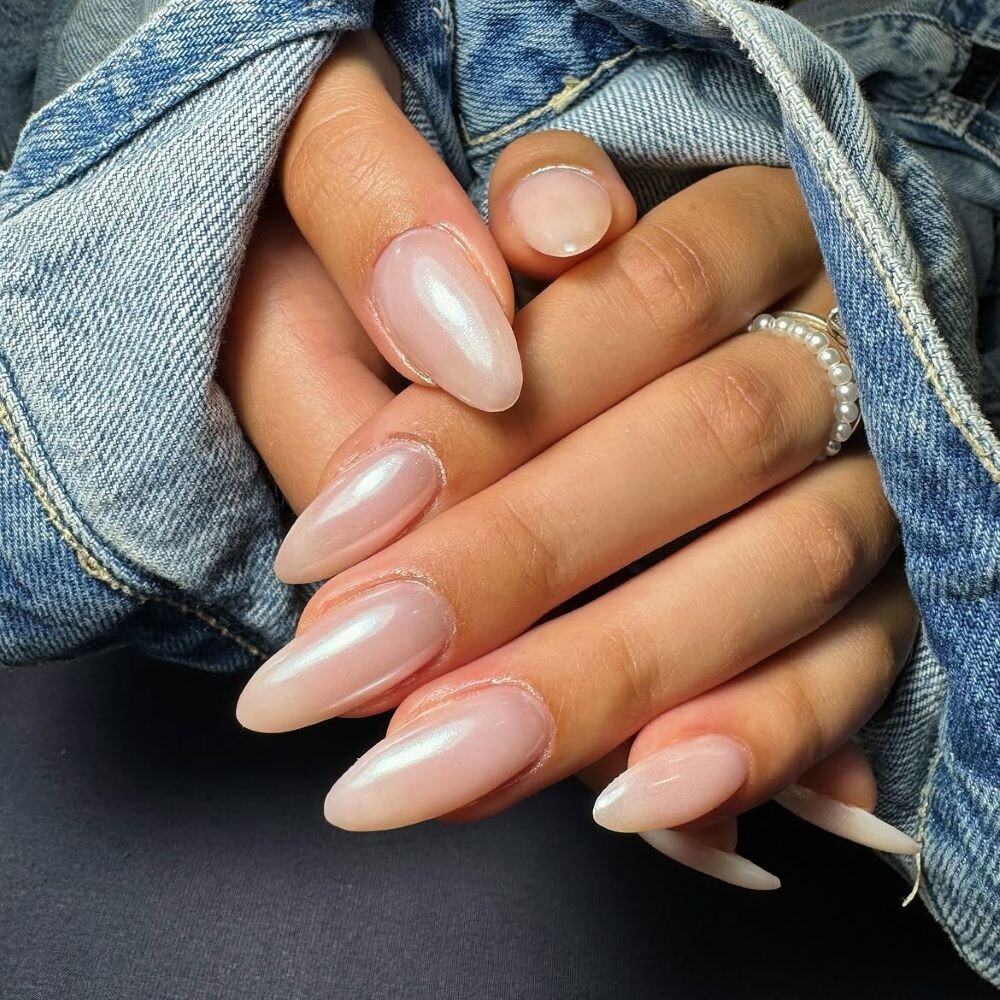 NUDE NAILS TREND