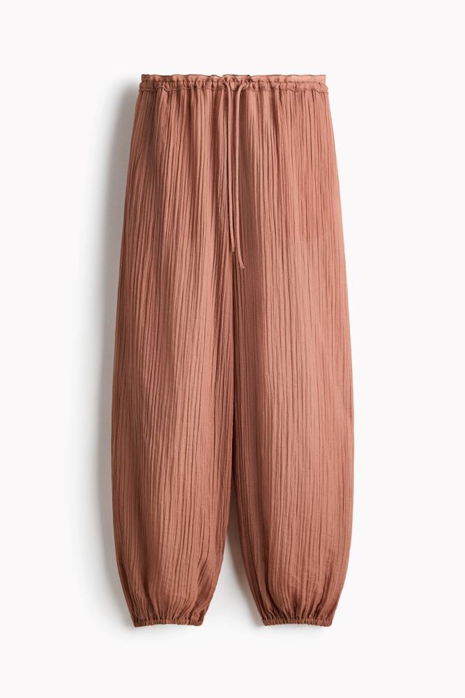 balloon pants under 30