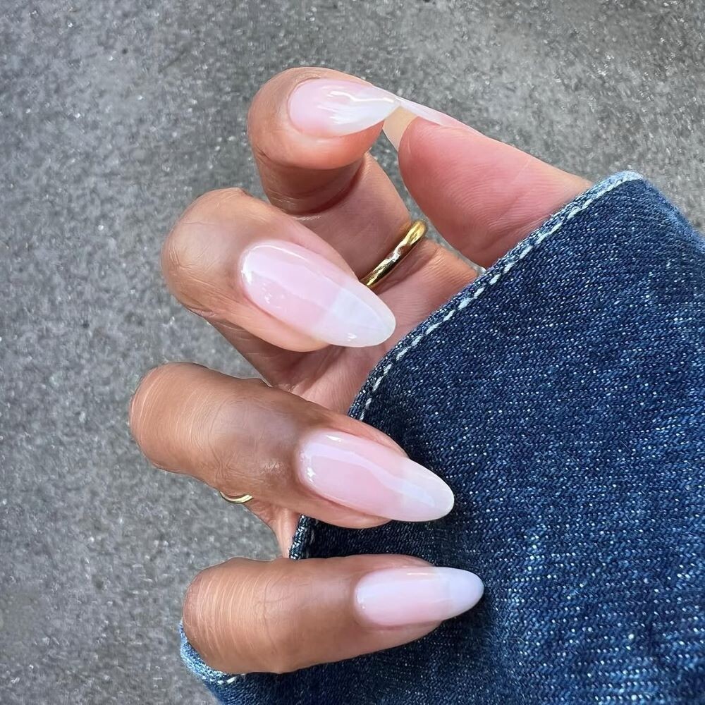 NUDE NAILS TREND