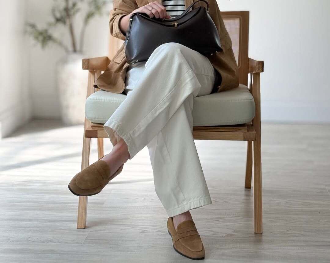 white jeans shoes