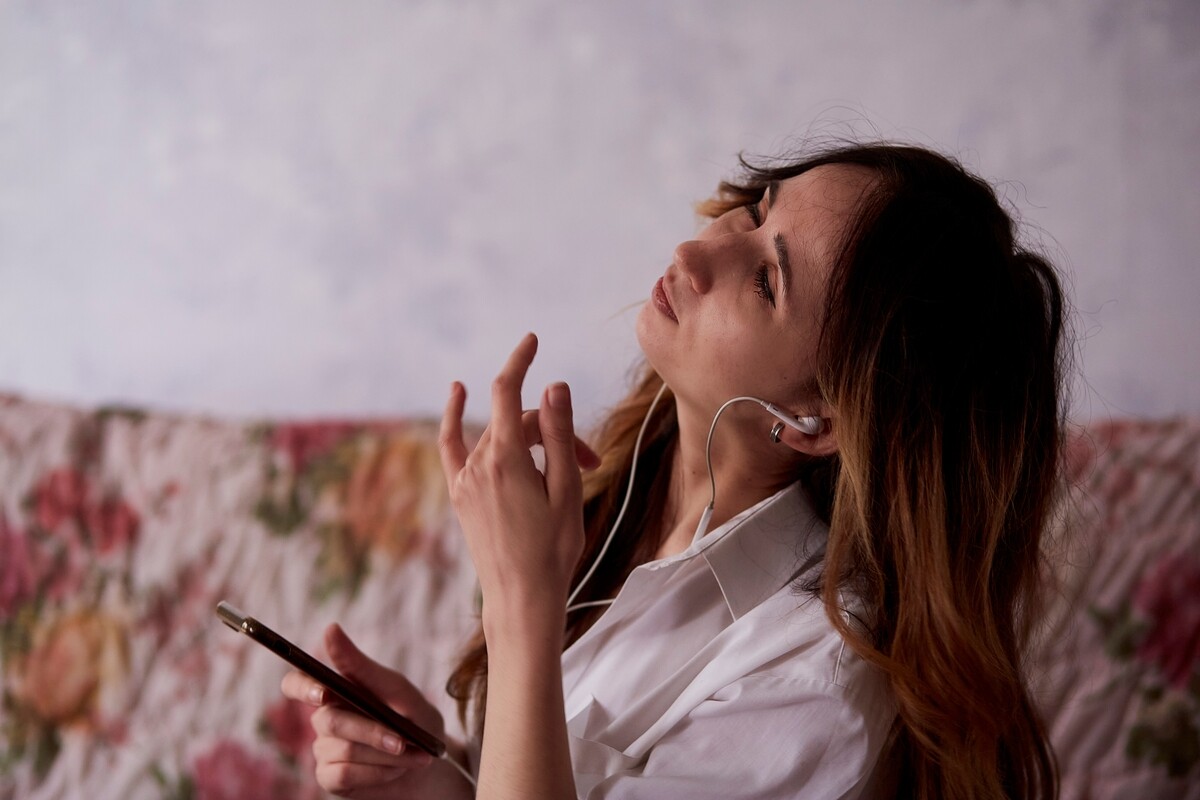 Αυτή η self-love συνήθεια κάθε Τρίτη είναι ο τρόπος μου να κάνω skip στην κρίση στα μέσα της εβδομάδας – με τη δύναμη της art therapy